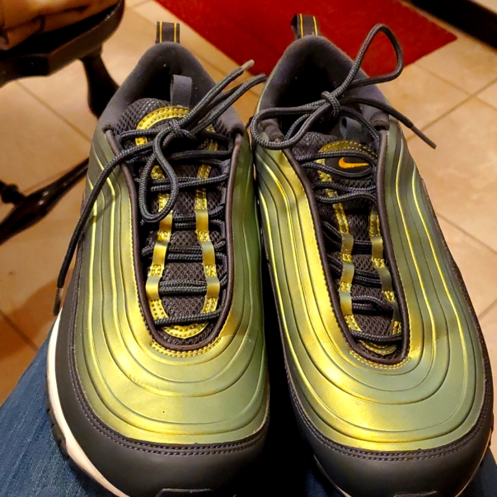 Nike men's sneakers